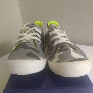 Madden Girls Shoes Size ( 9.5)